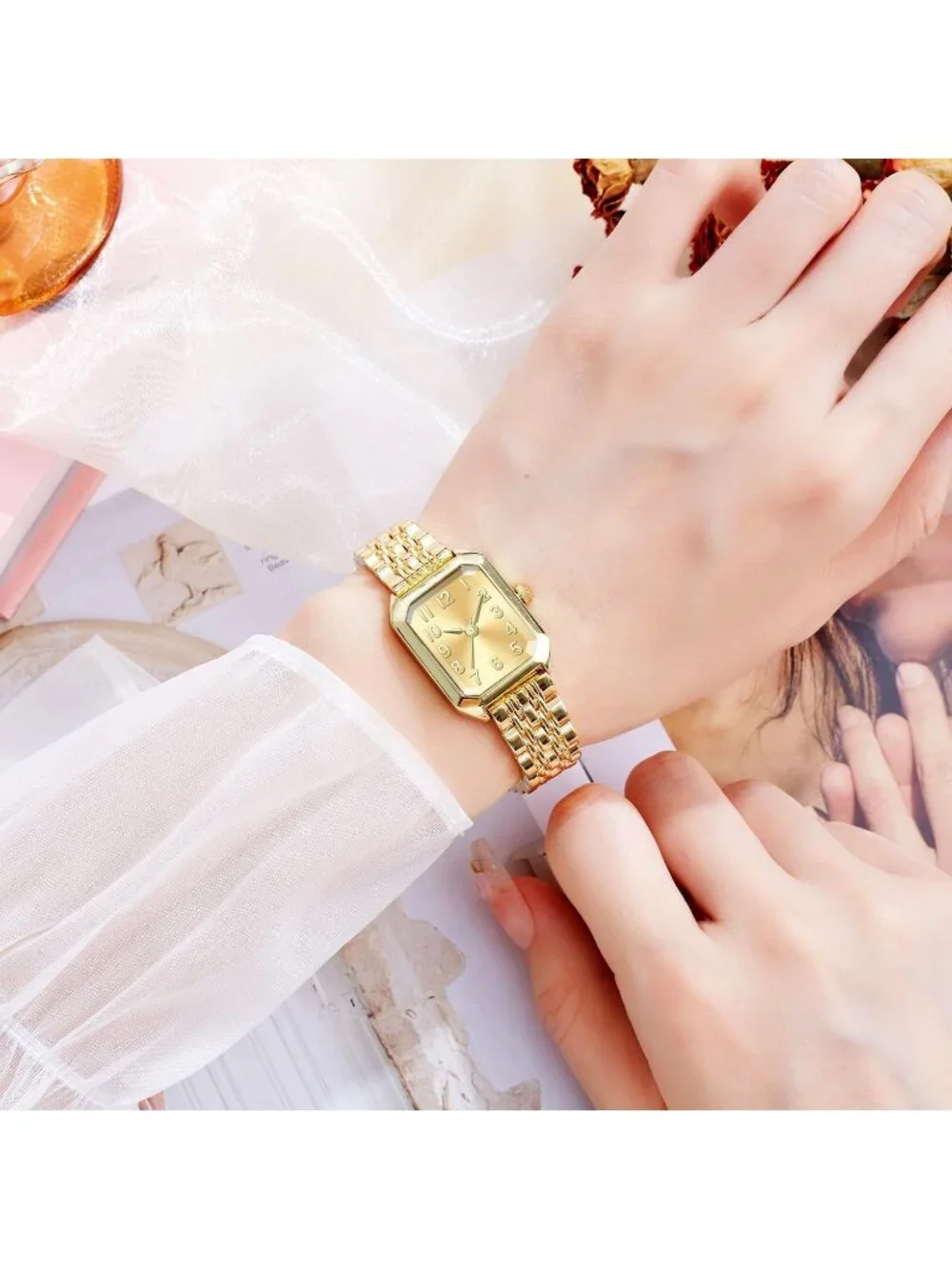 Women's Full Gold Vintage Roman Numeral Dial Adjustable Alloy Bracelet Watch